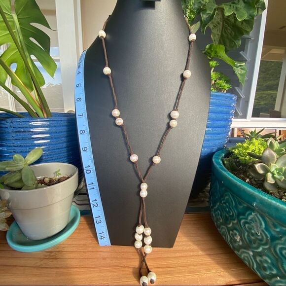 Vantel Pearl Co.  Knotty Necklace Leather Pearl - Picture 7 of 7